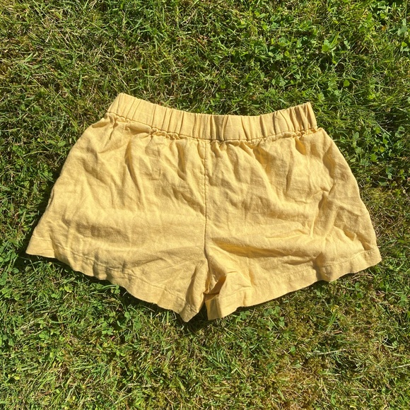 Banana Republic Linen Blend Shorts - Picture 4 of 4